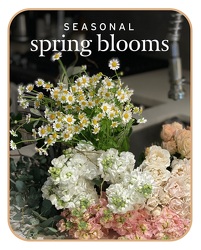 Designer's Choice Spring Arrangement from Schultz Florists, flower delivery in Chicago