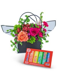 Chocolate-Covered Roses Blooming Tote Ensemble from Schultz Florists, flower delivery in Chicago