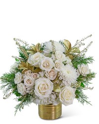 Golden Luxe Winter from Schultz Florists, flower delivery in Chicago